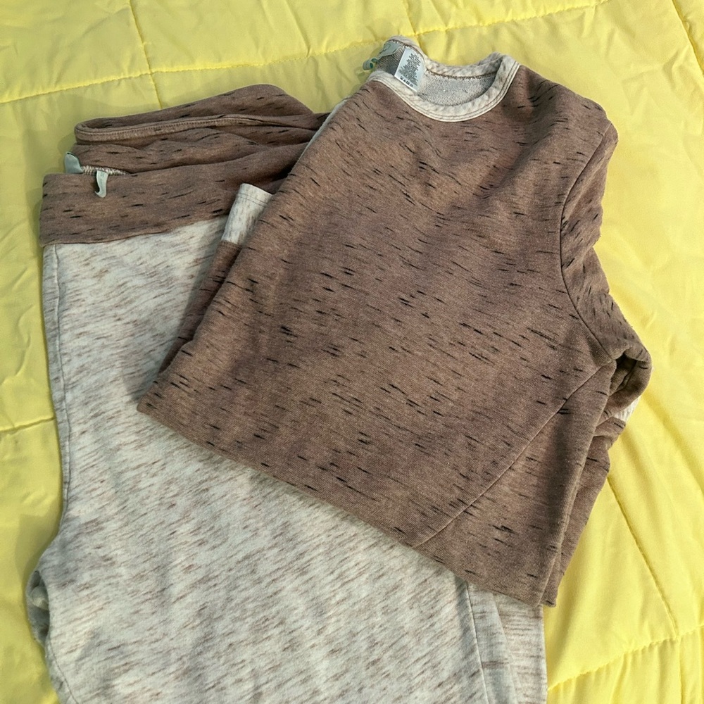 Women’s plus size jogger set